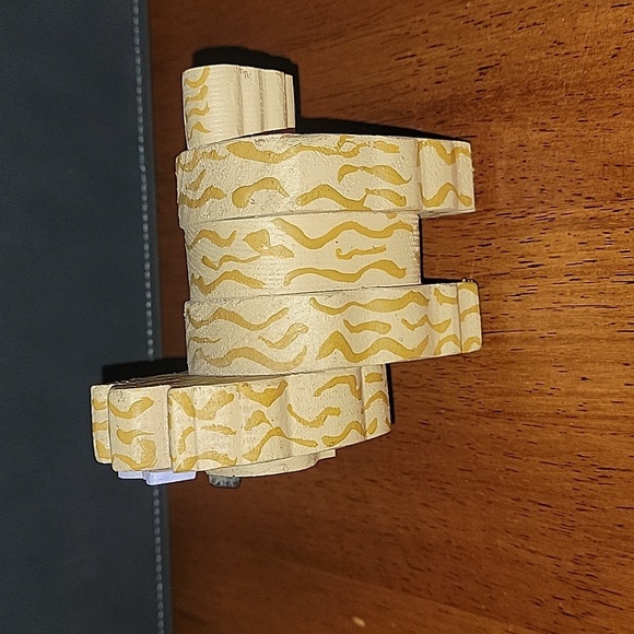 Wooden Yorkie Statue - Picture 2 of 4